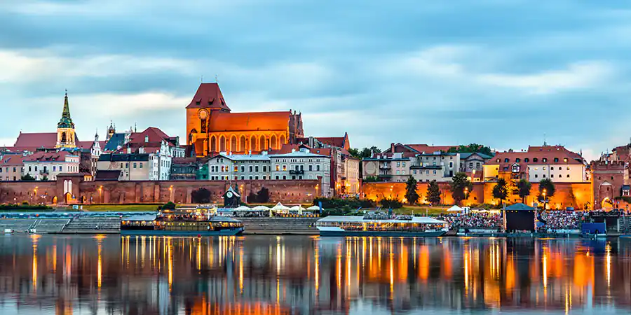 Wynajem autokaru Toruń